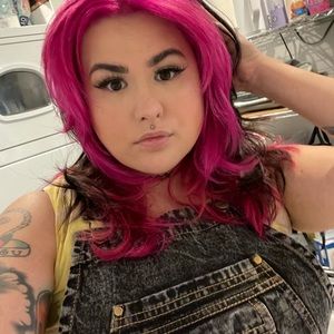 Meet your Posher, Kassandra